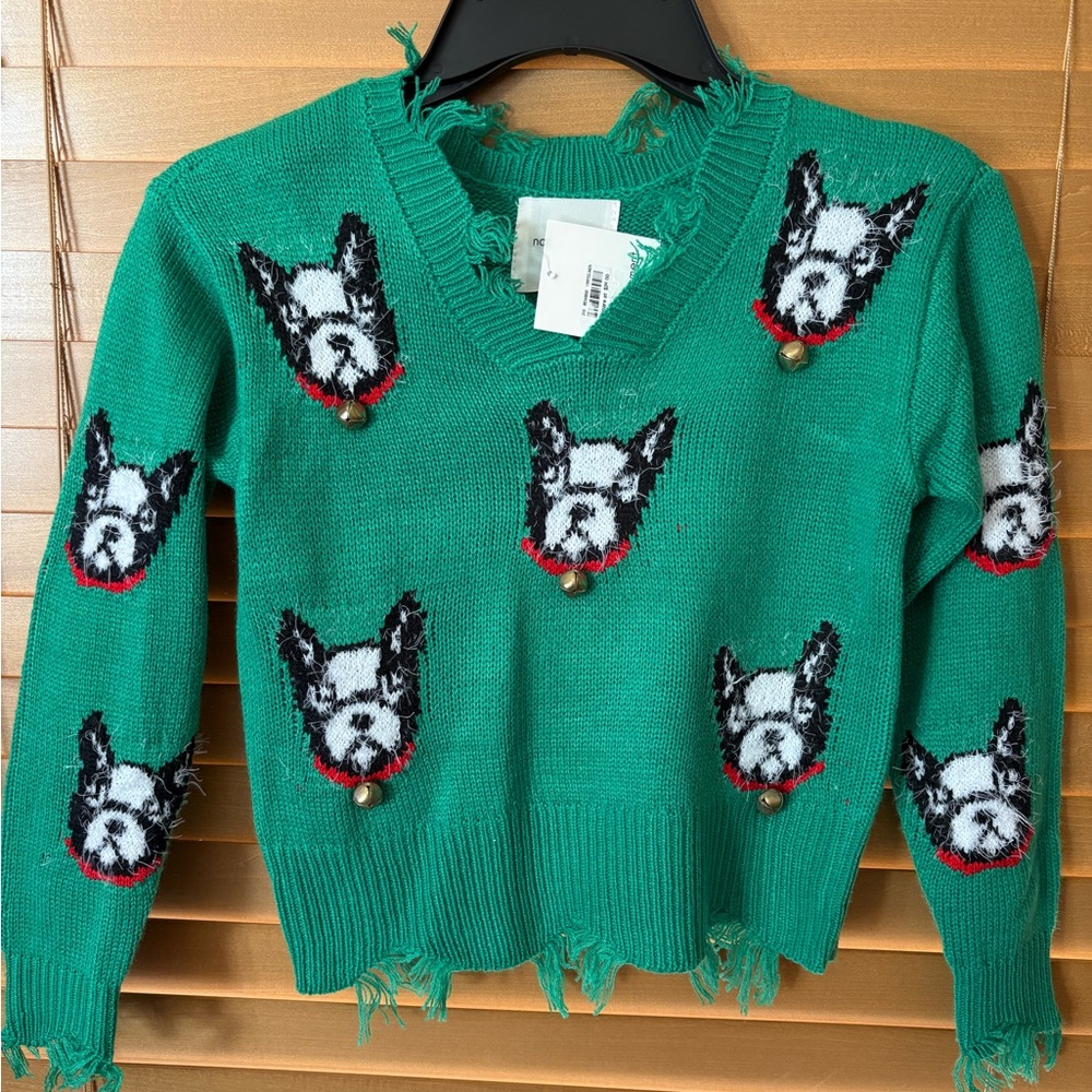 “No Comment Girls” NWT Green Sweater with Dog embellished with  metal bells. 7/8
